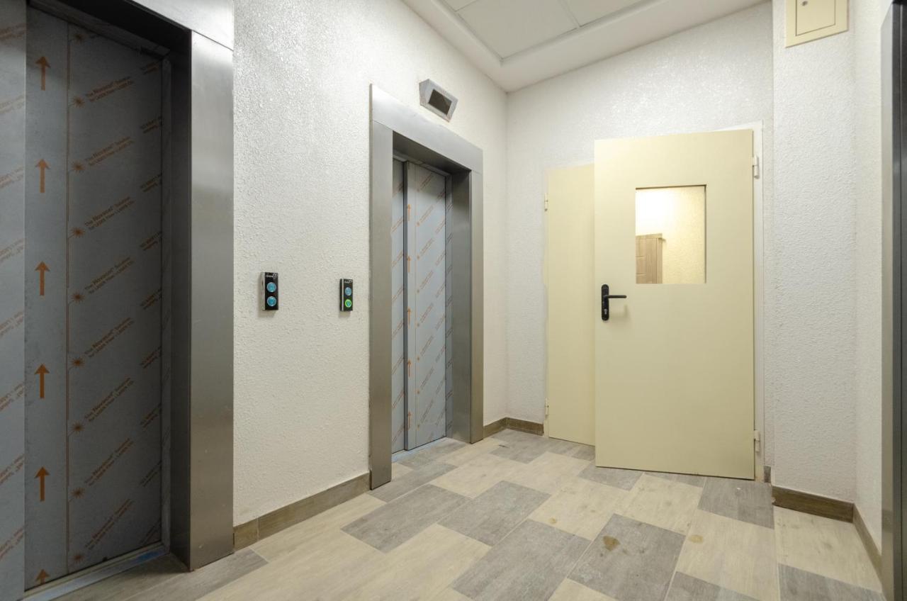 Petrovdom Apartments 12-131B In Rc "Yaroslaviv Grad", Bulvarno-Kudriavska 17B 基輔 外观 照片